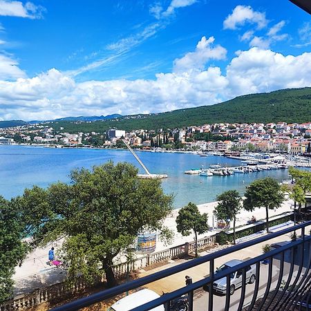 Apartmani Plaza Selce Exterior photo