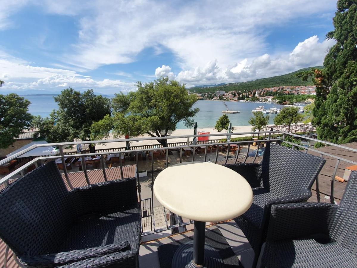 Apartmani Plaza Selce Exterior photo