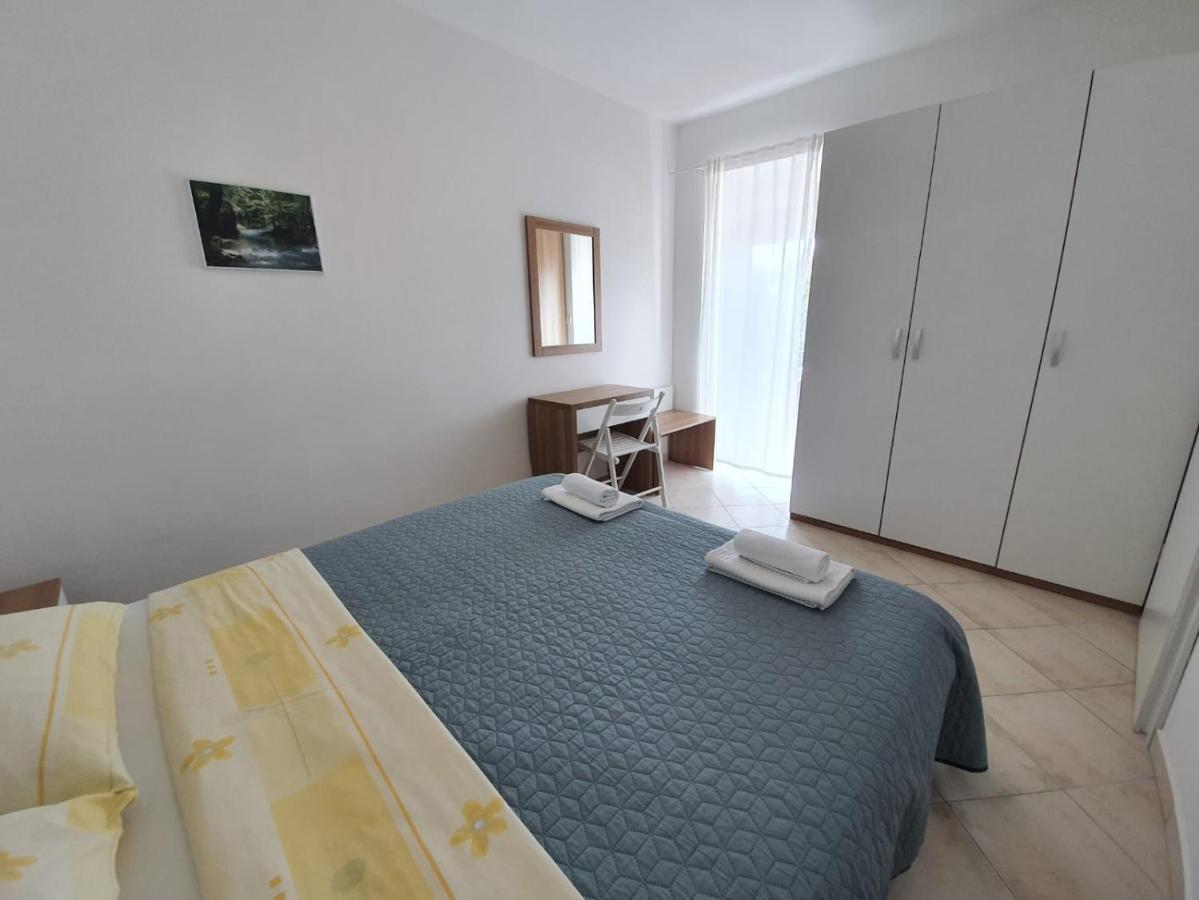 Apartmani Plaza Selce Exterior photo