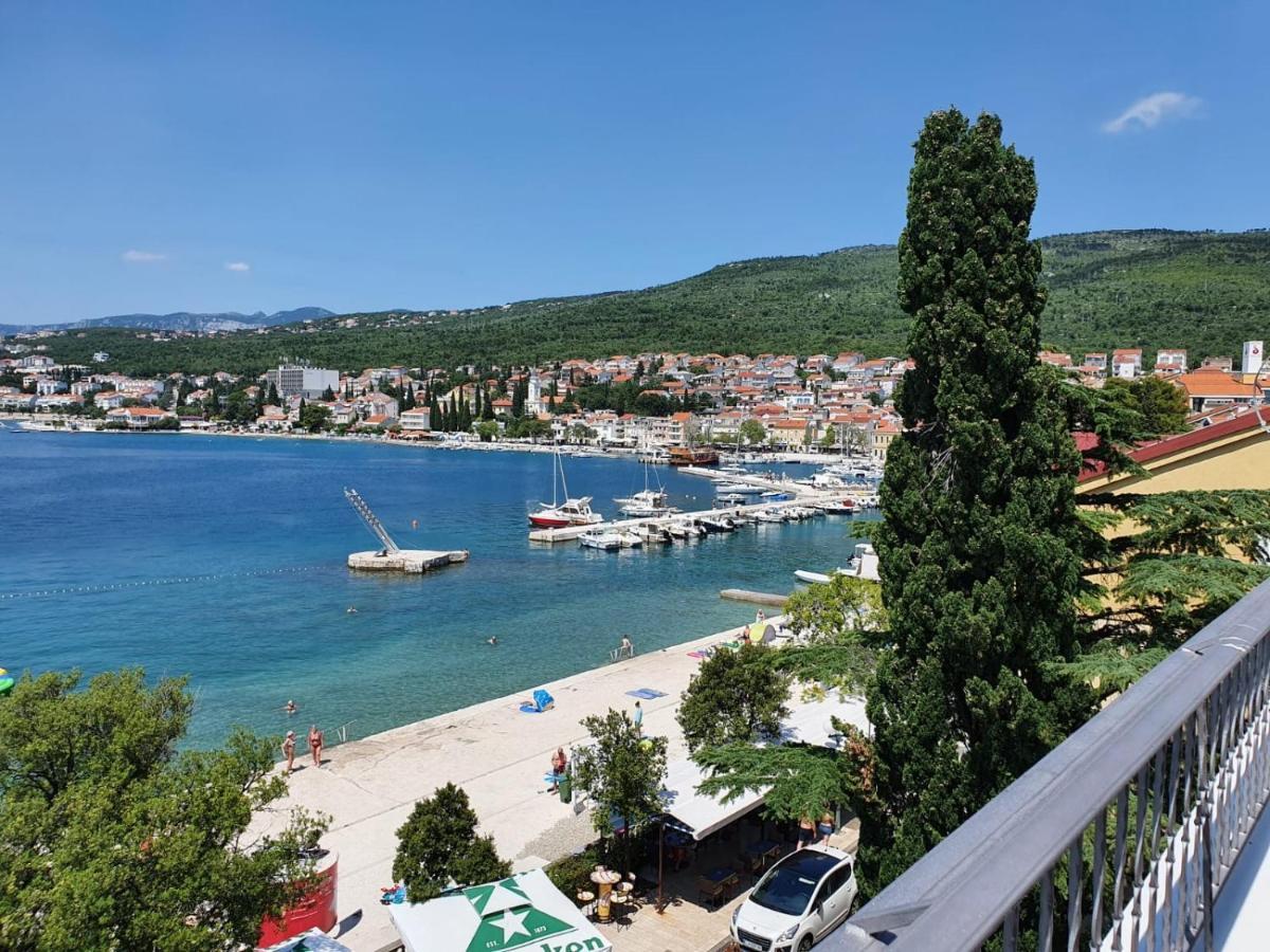 Apartmani Plaza Selce Exterior photo