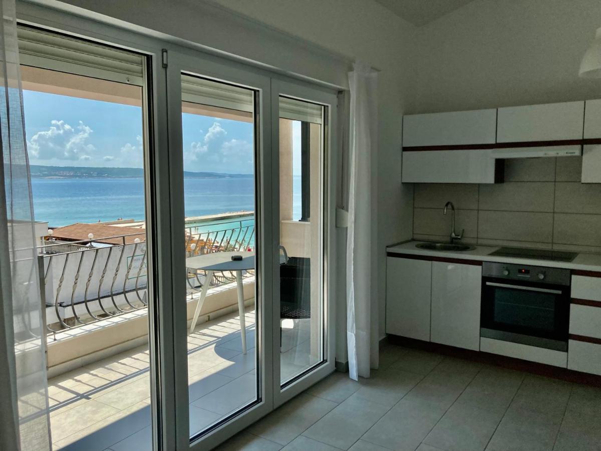 Apartmani Plaza Selce Exterior photo