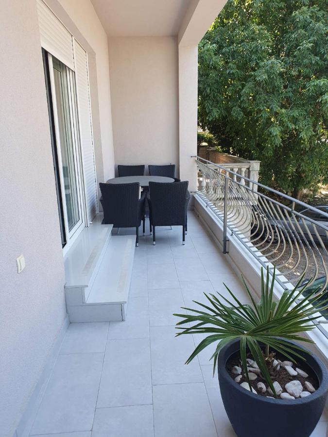 Apartmani Plaza Selce Exterior photo