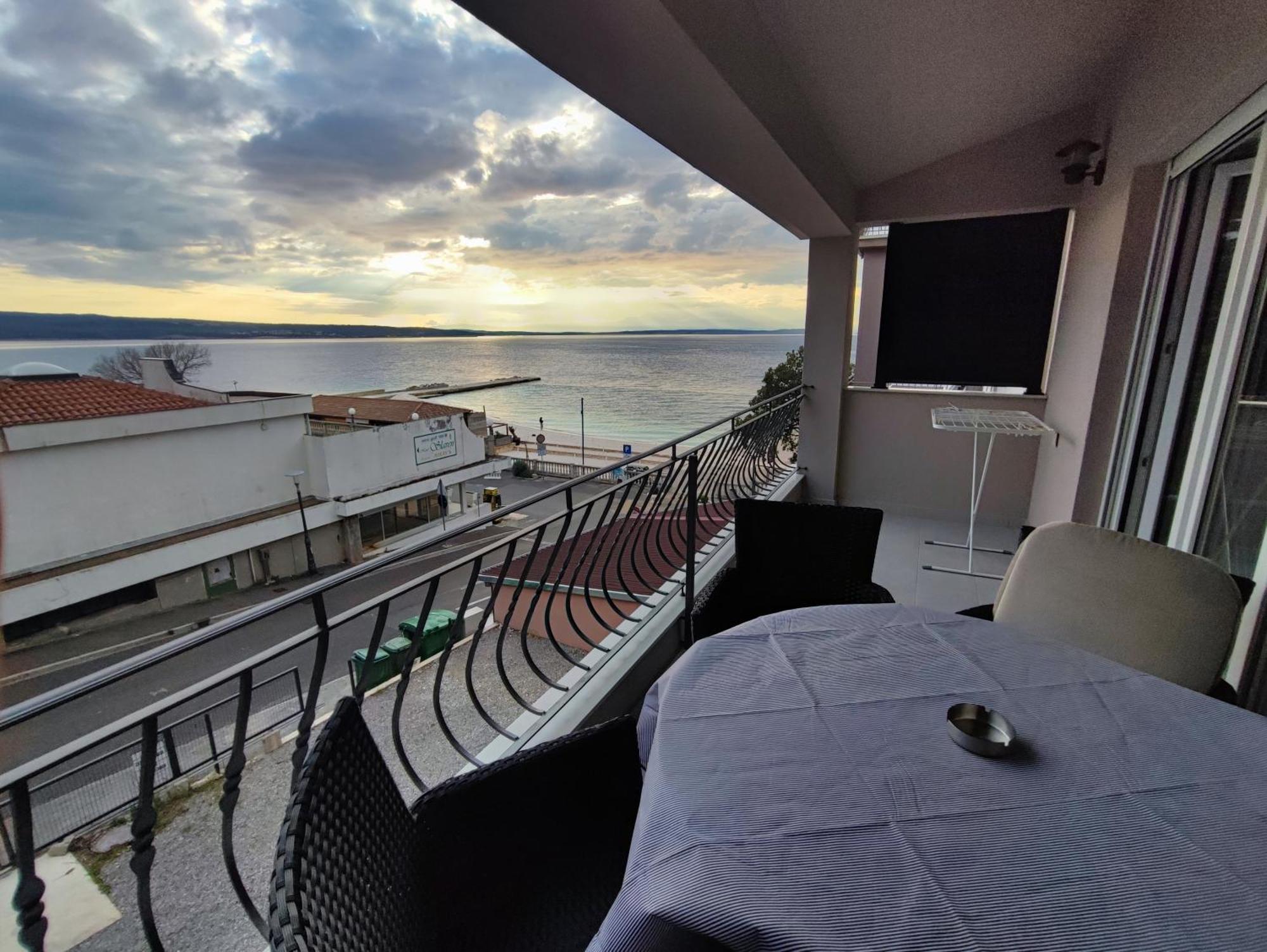 Apartmani Plaza Selce Exterior photo